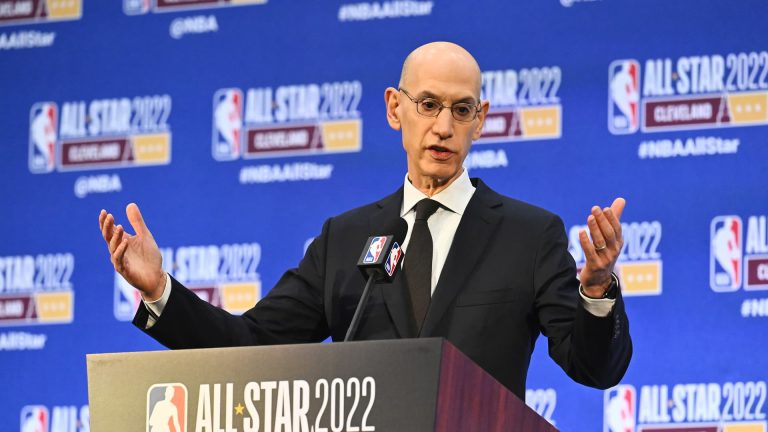 El acuerdo de derechos de televisión de la NBA depende de Warner Bros. Discovery