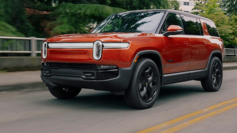 Camioneta y SUV Rivian R1 rediseñados con chips Nvidia