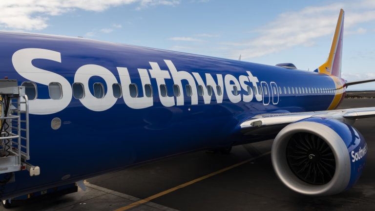 Southwest Airlines reduce su previsión de ingresos
