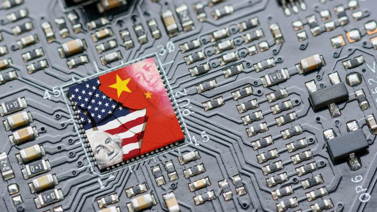Según se informa, Estados Unidos eximirá a sus aliados de los controles de chips de China; Las acciones de ASML están subiendo