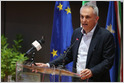 Apple anuncia que el director financiero Luca Maestri dejará su cargo el 1 de enero de 2025; Kevan Parekh, vicepresidente de análisis y planificación financiera de Apple, se convierte en director financiero (Apple)