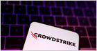 CrowdStrike informa un aumento interanual del 32% en los ingresos del segundo trimestre a 963,9 millones de dólares (958,6 millones de dólares estimados) y reduce su pronóstico de ingresos y ganancias para el año fiscal 2025 luego de la interrupción de Windows el mes pasado (Jaspreet Singh/Reuters)