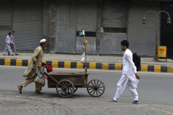 Los comerciantes protestan en todo Pakistán con una huelga de un día contra el aumento de los costos y los nuevos impuestos – The Diplomat