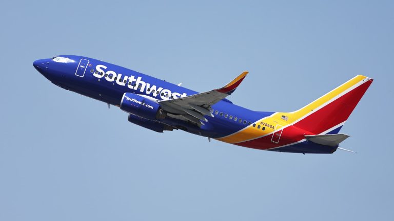 Southwest Airlines anuncia “decisiones difíciles” para los empleados