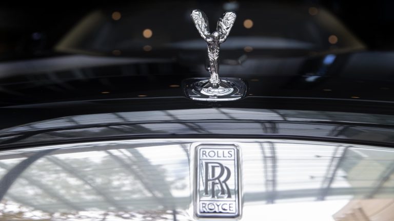 La sala de exposición de oficinas privadas de Rolls-Royce NYC está dirigida a clientes de alto nivel