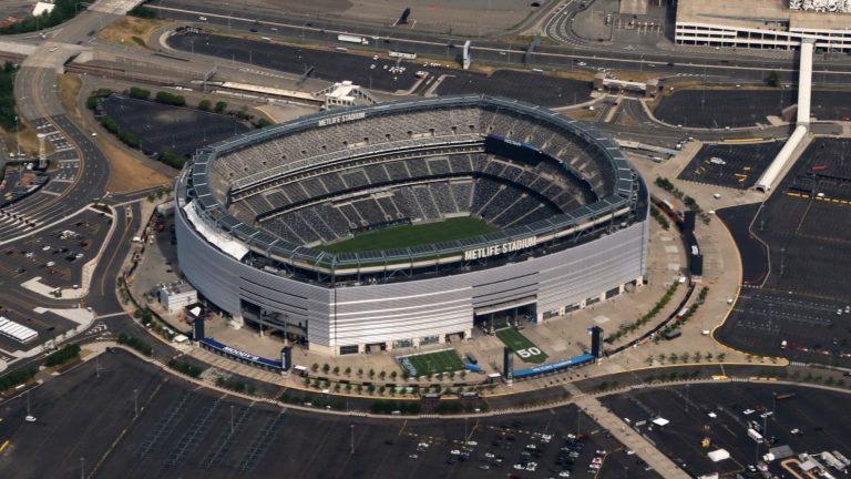 Los estadios de la NFL podrían sufrir 11 mil millones de dólares en pérdidas relacionadas con el clima