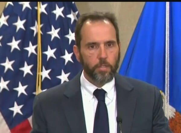 La evidencia 1/6 de Jack Smith contra Trump se publicará mañana