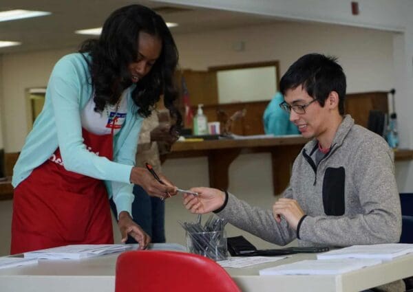 Los lugares de votación de mayoría demócrata en Georgia están amenazados