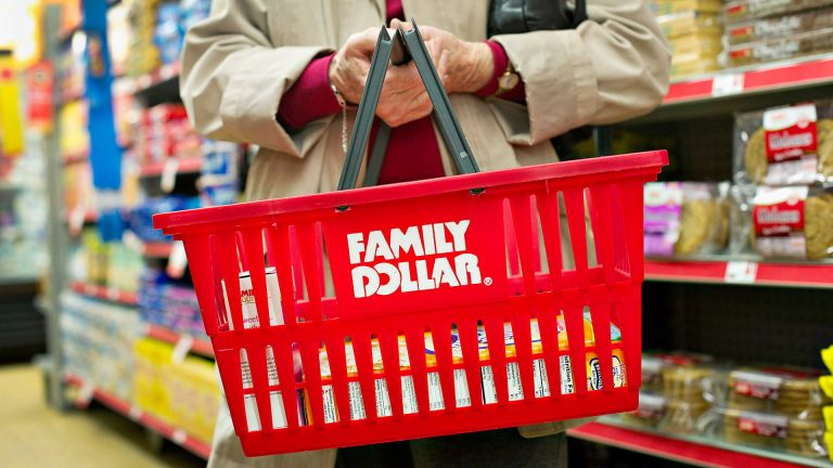 Por qué Dollar General y Dollar Tree tienen dificultades