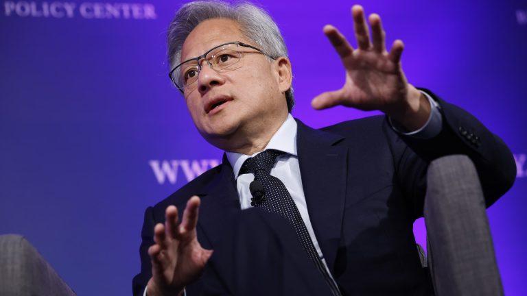 Las acciones de Nvidia caen después de que China inicia una investigación sobre posibles violaciones antimonopolio