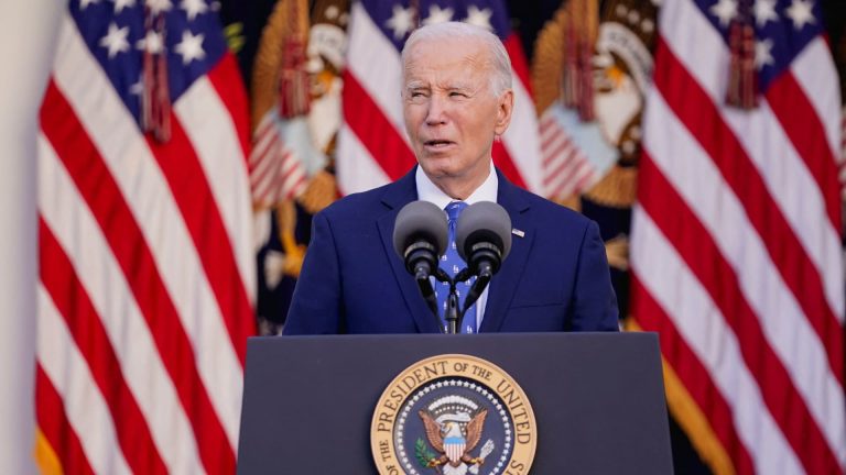 Biden dice que Estados Unidos apoyará a Siria y sus vecinos tras el colapso de la dinastía Assad