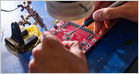 Amazon, AMD y otros están empezando a ofrecer alternativas creíbles a los chips de IA de Nvidia, particularmente para la inferencia, que es cada vez más importante (Don Clark/New York Times)