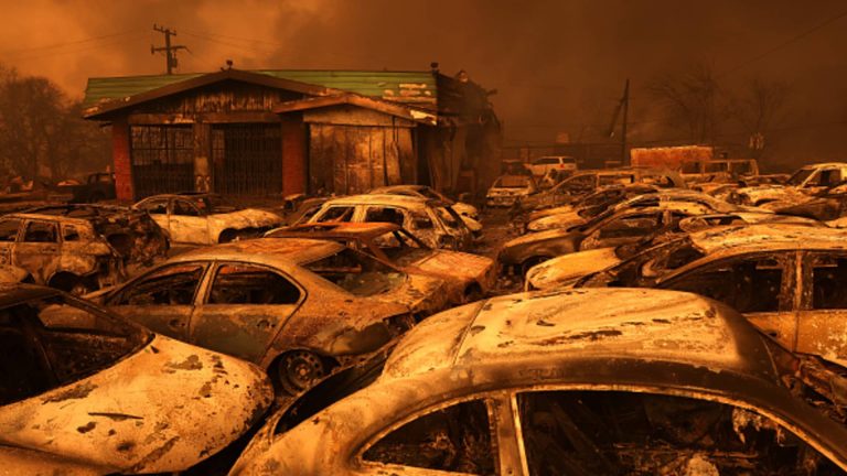 El daño económico del incendio forestal de Los Ángeles se estima en más de 50 mil millones de dólares.