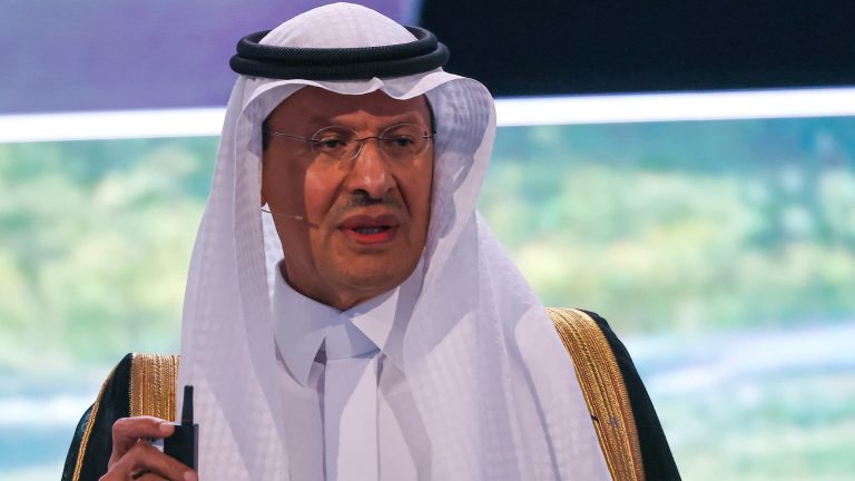 Arabia Saudita anuncia 100 mil millones de dólares en inversión minera