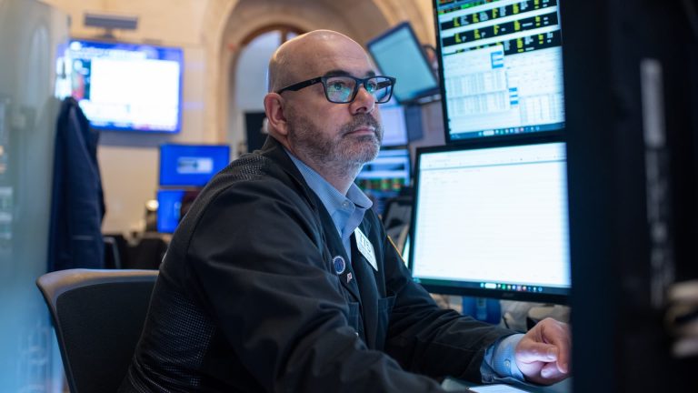 Acciones, mensajes, datos y ganancias