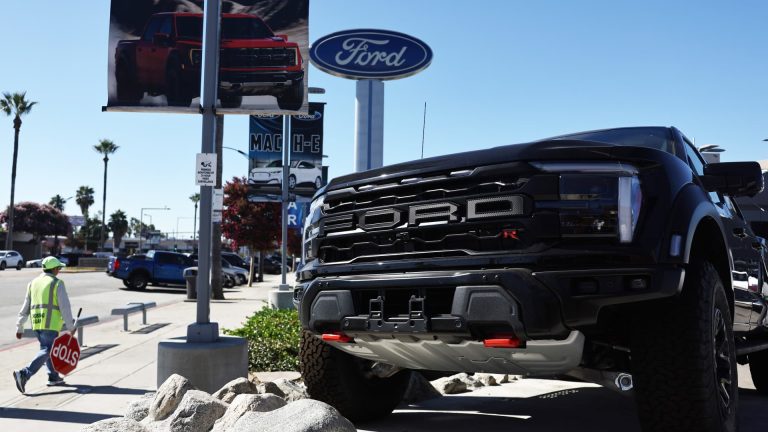 Los fabricantes de automóviles están buscando «oportunidades en el caos» por los aranceles de Trump