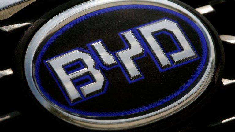 Las acciones de BYD de China continúan sumergiendo después de los recortes de precios