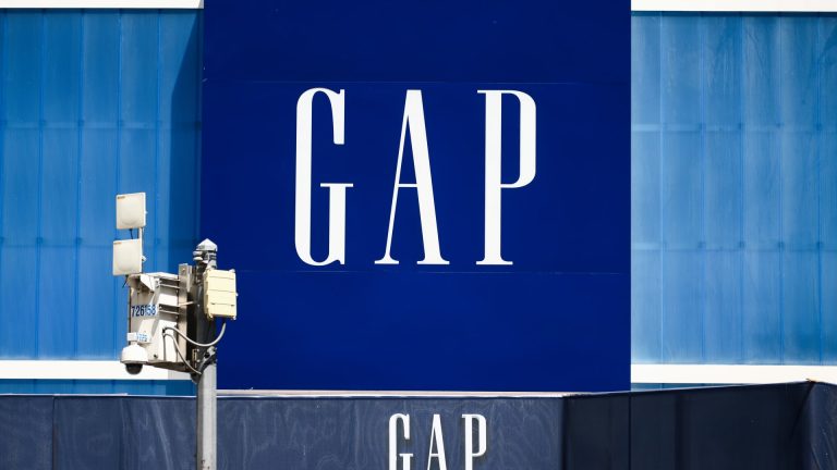 Gap revivió su identidad. Esta es la razón por la cual los inversores todavía tienen cuidado