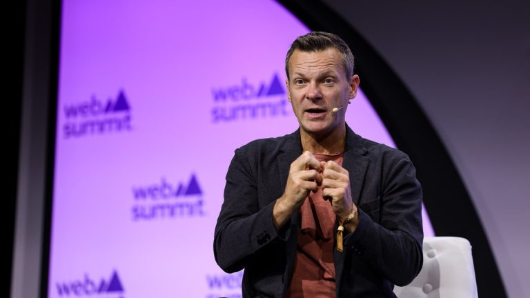 Asana lleva a Dan Rogers a reemplazar al CEO Dustin Moscovitz