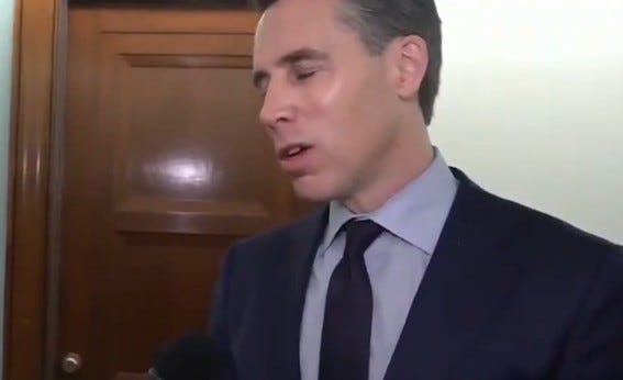 Una historia aterradora de Josh Hawley, que muestra el declive de Trump