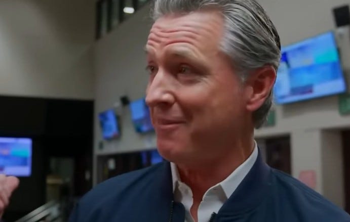 Gavin Newsom presenta una solicitud de emergencia para evitar que Trump use a los militares para ataques de inmigración