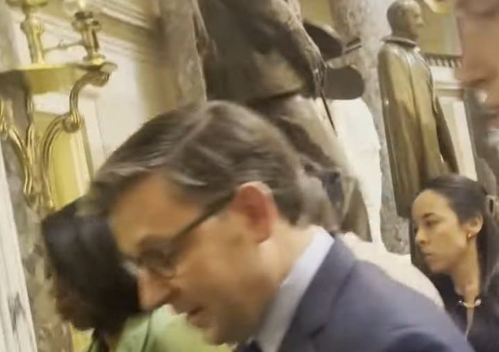 Los liberales dejan caer un martillo de 10 millones de dólares estadounidenses en republicanos de origen que votaron por el recorte de Medicaid