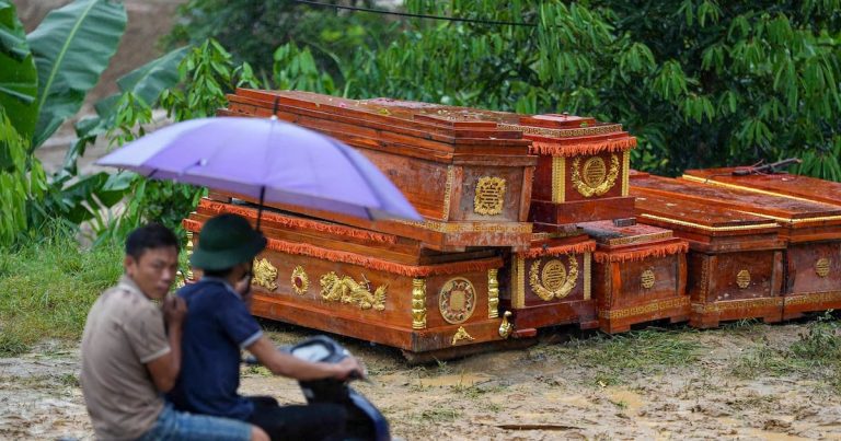 Inunda la capital de Myanmar y arroja miles en los episodios del tifón