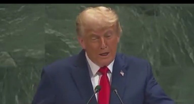 Trump se llamó vergonzoso para Estados Unidos después de un desastre de