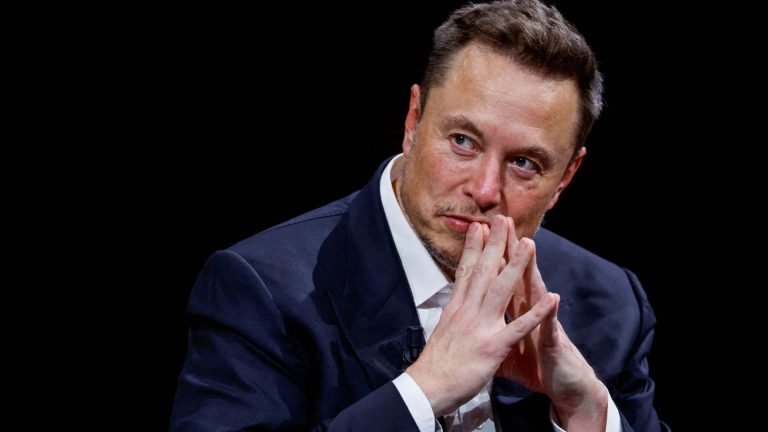 El asesor de derechos de voto ISS rechaza el plan salarial de 1 billón de dólares del jefe de Tesla, Elon Musk
