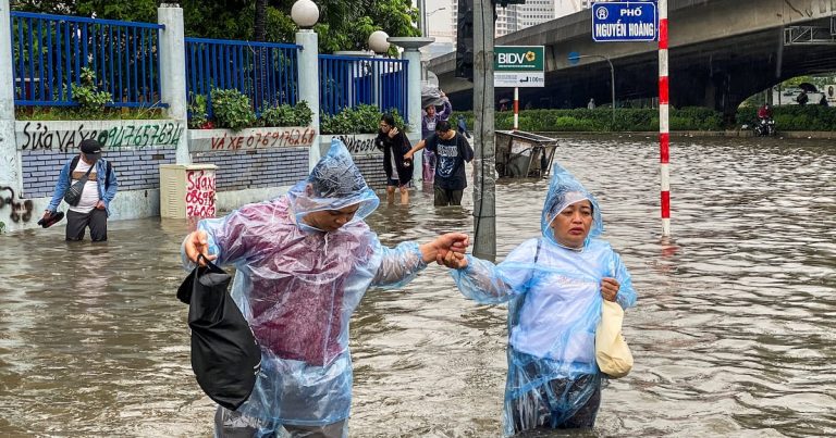 Hanoi se inundó nuevamente en medio de la lluvia del tifón, Asia sin radio Asia