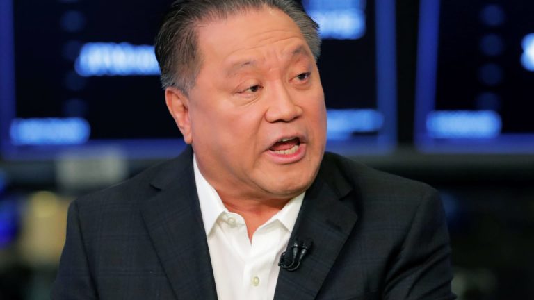Continúa la liquidación de la infraestructura de IA y las acciones de Broadcom y Oracle caen