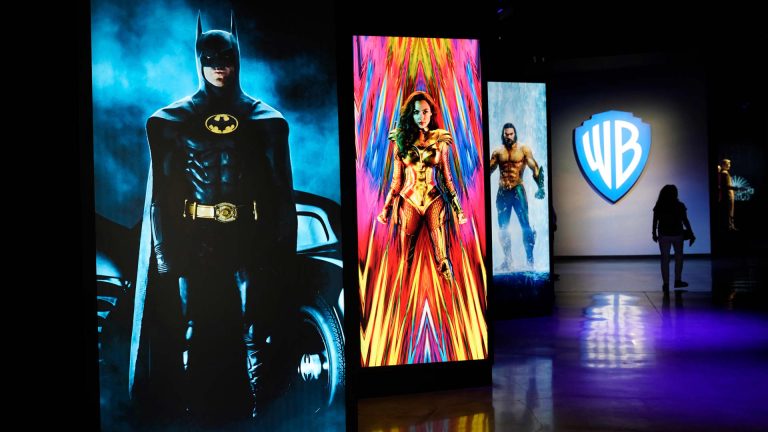 Netflix está comprando activos de cine y streaming de Warner Bros. en un acuerdo de 72.000 millones de dólares