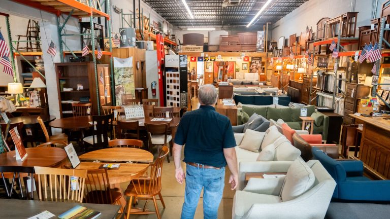 La existencia de los minoristas de muebles está amenazada