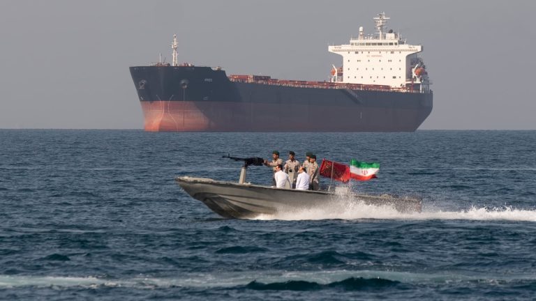 Cómo un ataque a Irán podría afectar el mercado petrolero y la economía mundial