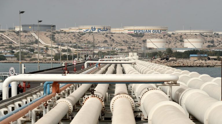 WTI y Brent mientras los operadores evalúan los comentarios de Trump sobre la guerra con Irán
