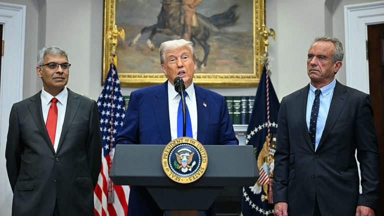 Trump prepara aranceles a las drogas de hasta el 100%