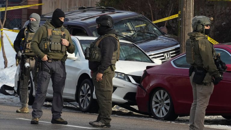 Agente de ICE enfrenta cargos de agresión por parte de fiscales de Minnesota