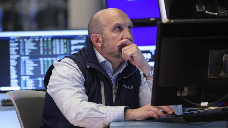 Tres fuerzas que dieron al S&P 500 otra semana histórica, aunque volátil
