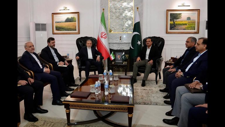 Irán dice que no está prevista ninguna reunión con negociadores estadounidenses en Pakistán