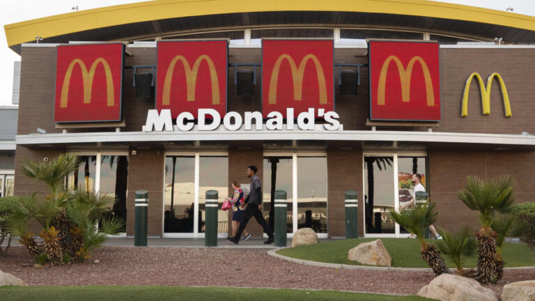 McDonald’s MCD presenta estrategia de crecimiento