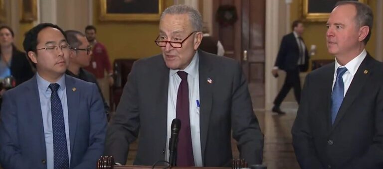 Los demócratas del Senado están jugando juegos de guerra para detener a Trump