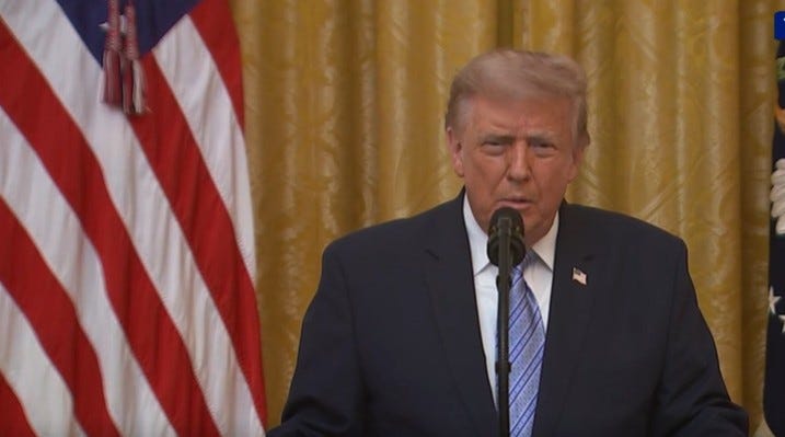 Con un fracaso cognitivo, Trump intentó socavar las elecciones estadounidenses, pero su discurso fue un desastre
